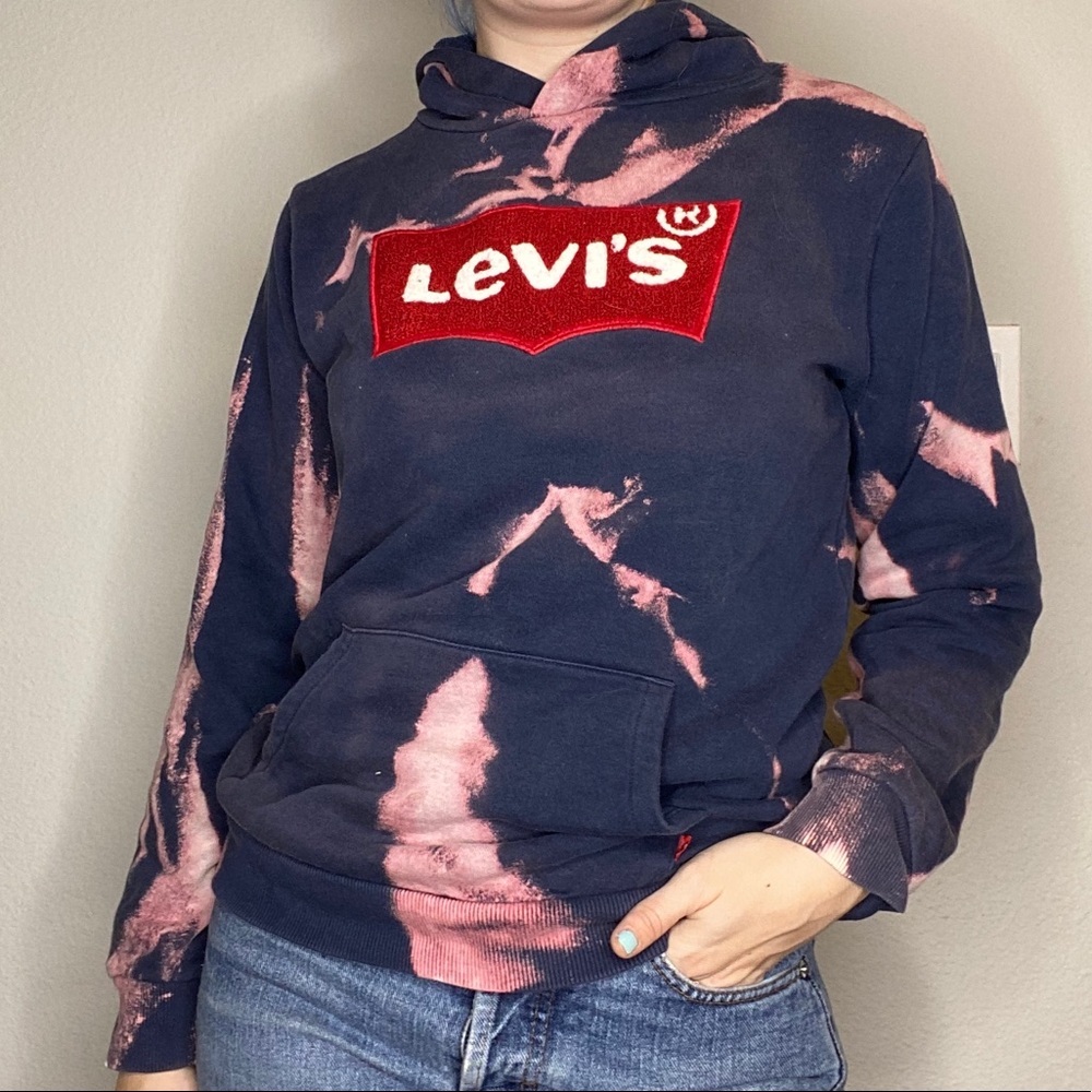 Levi's Tie Dye Sweatshirt size XL (Juniors)